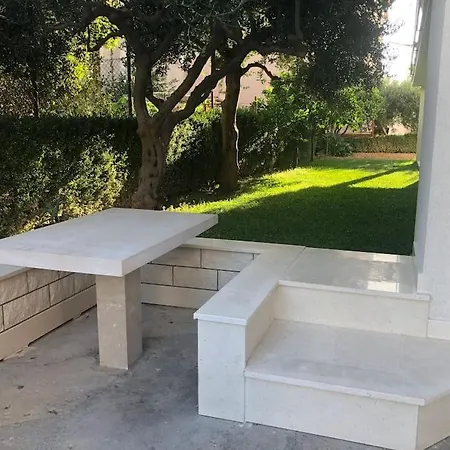 Aspalathos Apartamento