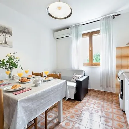 Aspalathos Lejlighed