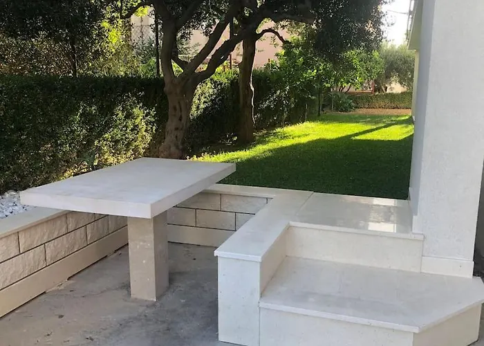 Aspalathos Apartament